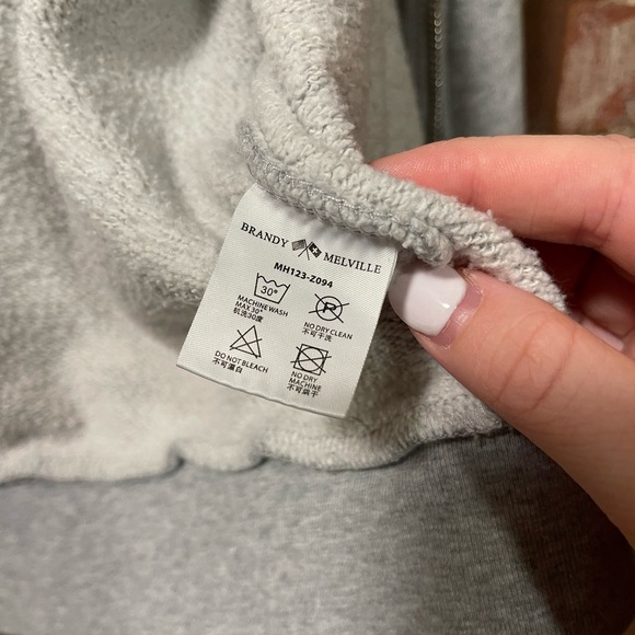 Brandy Melville Cropped Full Zip Hoodie Sweatshirt Women's One Size Gray - Picture 3 of 3